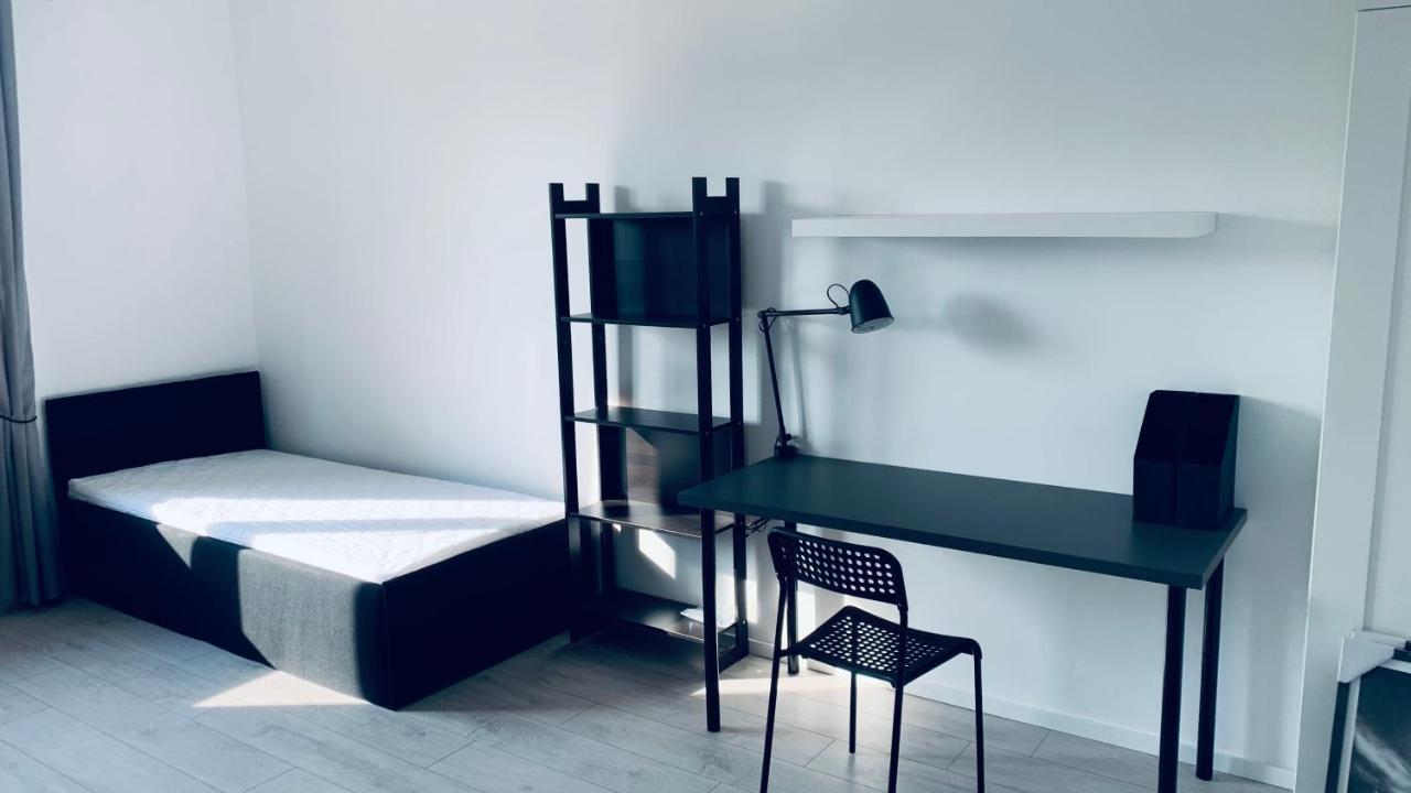 Beautiful Room - Newly Renovated, Aquapark Center Of Wrocław Buitenkant foto